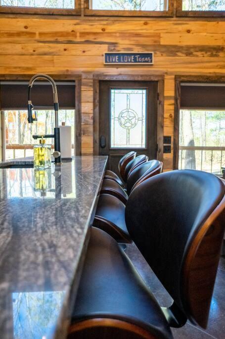The Big Tex Luxury Cabin Is Epic Broken Bow Exterior photo