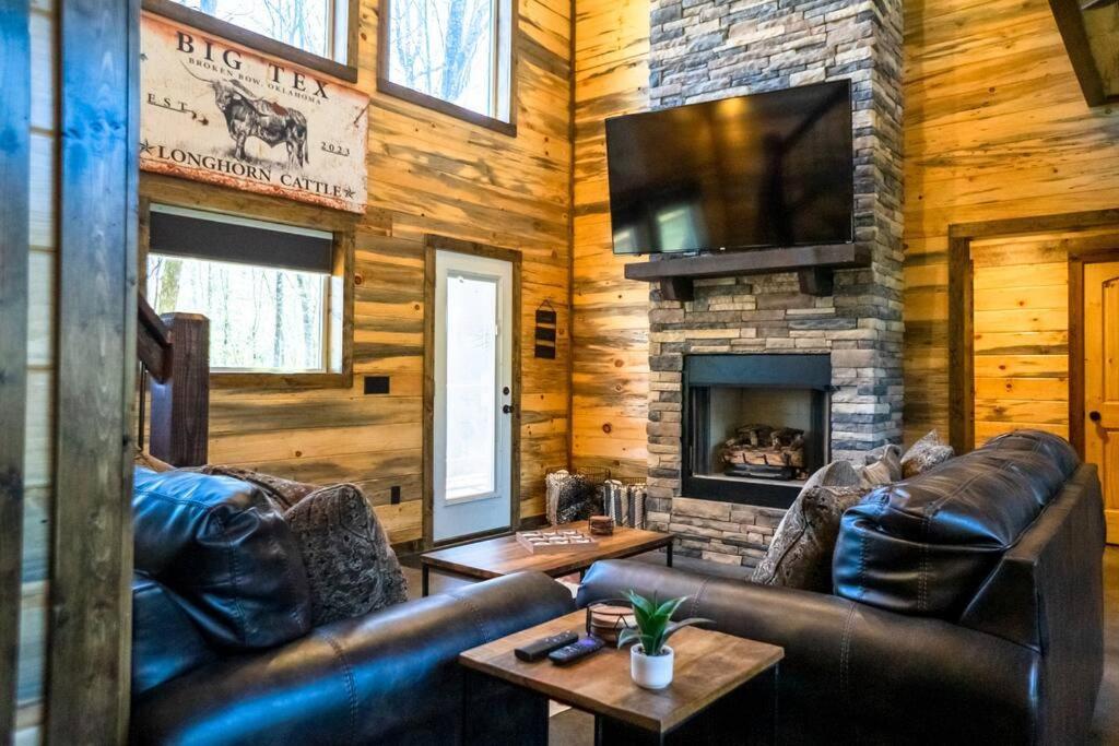 The Big Tex Luxury Cabin Is Epic Broken Bow Exterior photo
